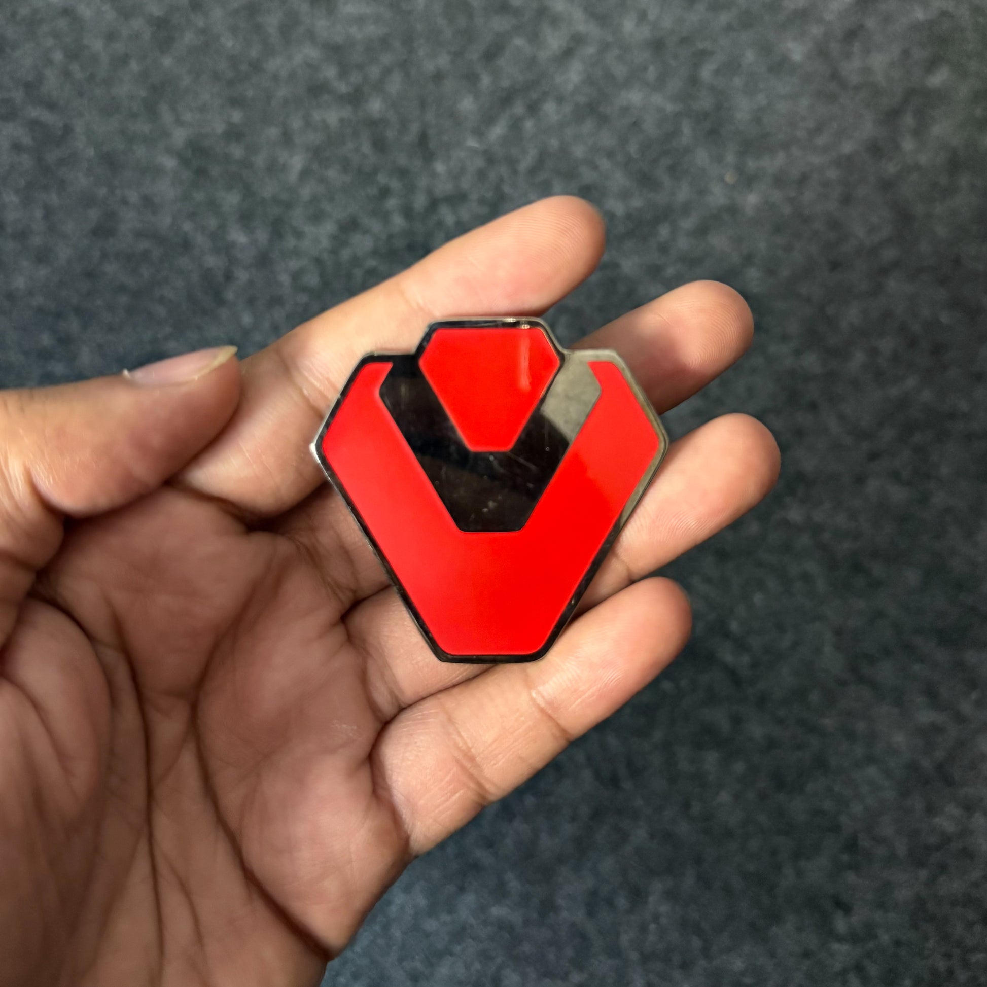 Sen Metal Badge
